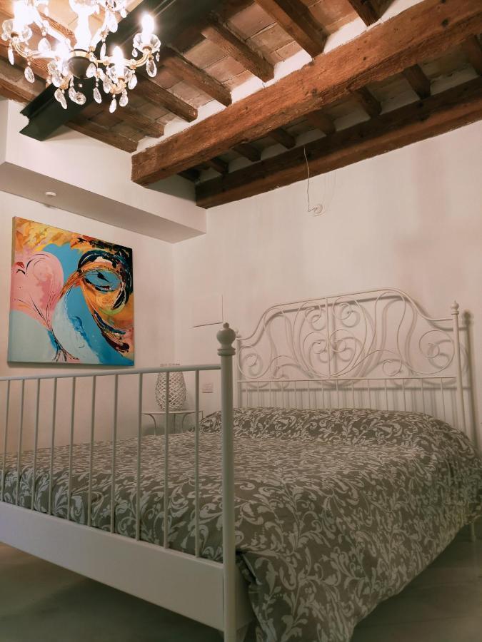 Tambien B&B Pesaro Buitenkant foto