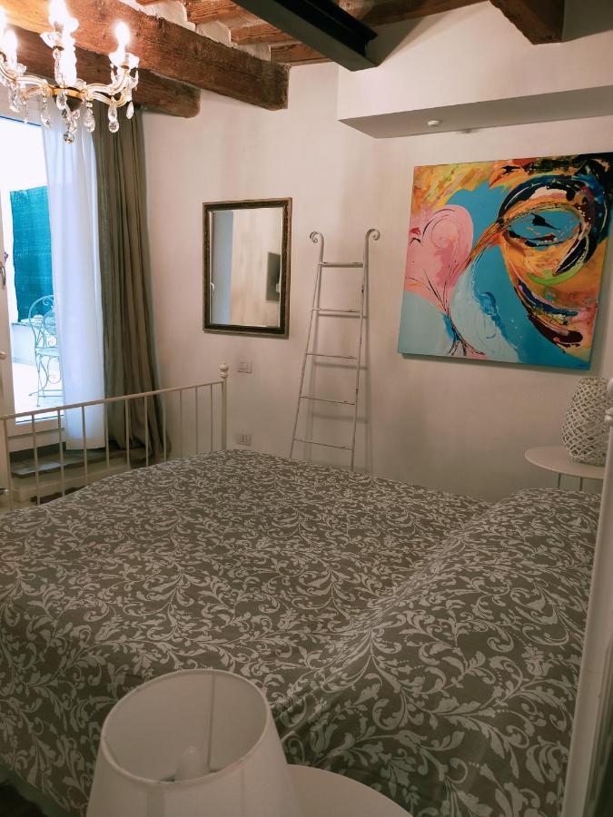 Tambien B&B Pesaro Buitenkant foto